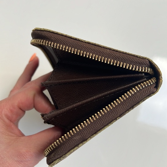 Louis Vuitton Denim Long Zippy Wallet in great condition - Picture 16 of 17